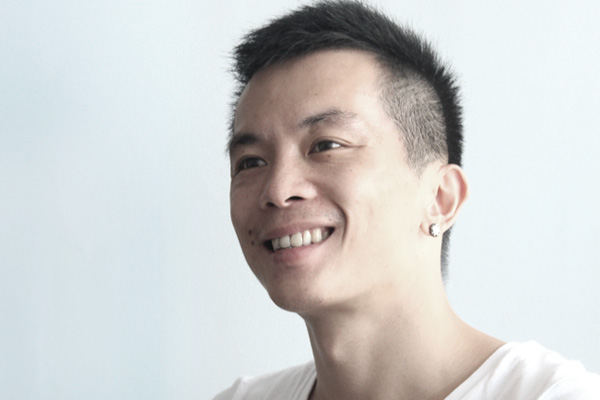 �� �o | <p>��ʼ��/����ָ�� CREATIVE DIRECTOR<br/>Ʒ�Ƅ��⿂�O CREATIVE DIRECTOR<br/></p>