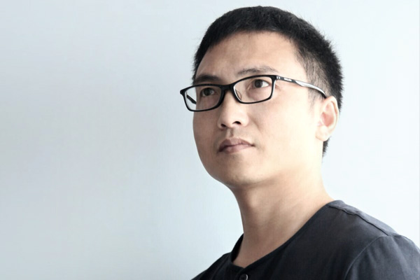 ����˹ | <p style="color: rgb(24, 24, 24);">��ʼ��/����ָ�� CREATIVE DIRECTOR<br/>Ʒ�Ƅ��⿂�O CREATIVE DIRECTOR<br/></p>